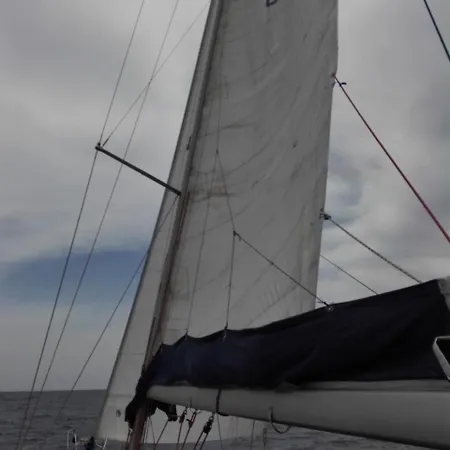Scugnizza Botel *