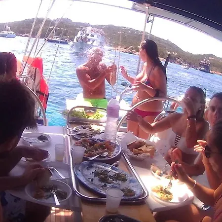 Scugnizza Bateau-hôtel *